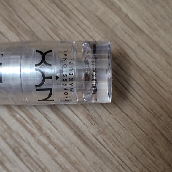 NYX Chill Chill DUO Chromatic Lipstick 5/$13 DCLS02 Bundle Save - Picture 6 of 13